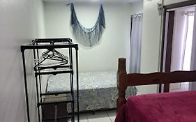 Apto 1 quarto, Centro de Bombinhas, 130 metros da praia.